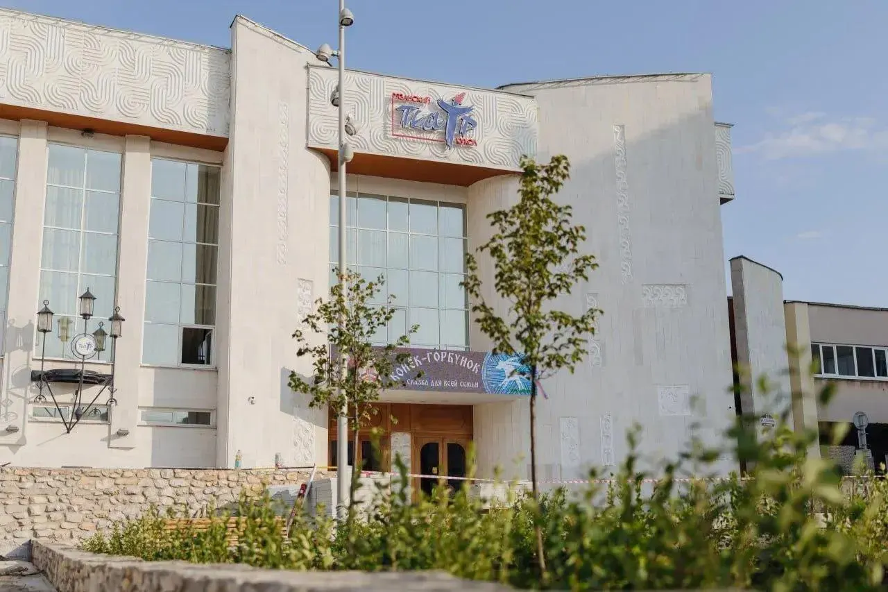 Коллектив Рязанского театра кукол получил престижную театральную премию «Золотая маска». Павел Малков поздравил артистов с достижением.
