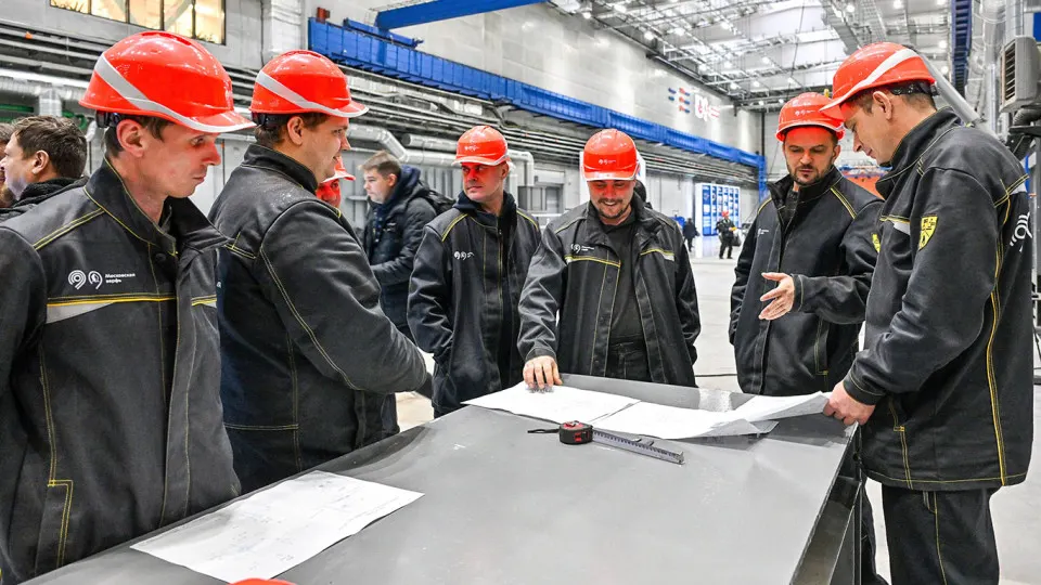 Опрос показал распространённость сверхурочной работы, низкий уровень её официального оформления и предложения по восполнению дефицита кадров.