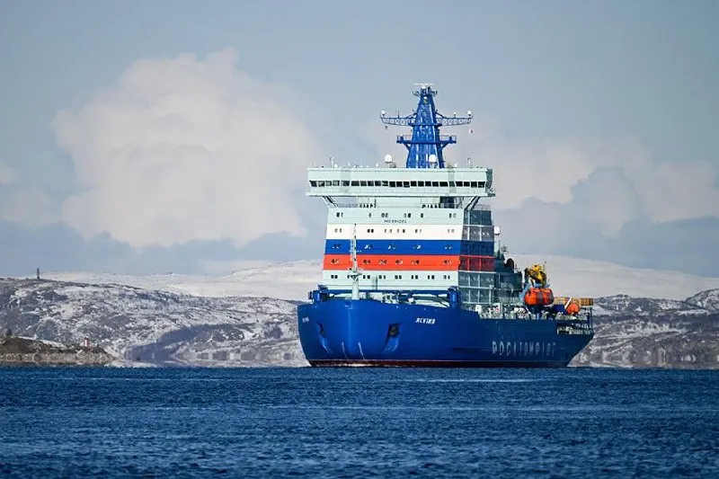 Верховный суд рассмотрит жалобу по делу о банкротстве Мурманского морского пароходства. Кредиторы требуют с семьи владельца 962 млн ₽, между тем судебные процессы и уголовное дело затягиваются, а на место компании в Арктике приходят иностранные операторы.