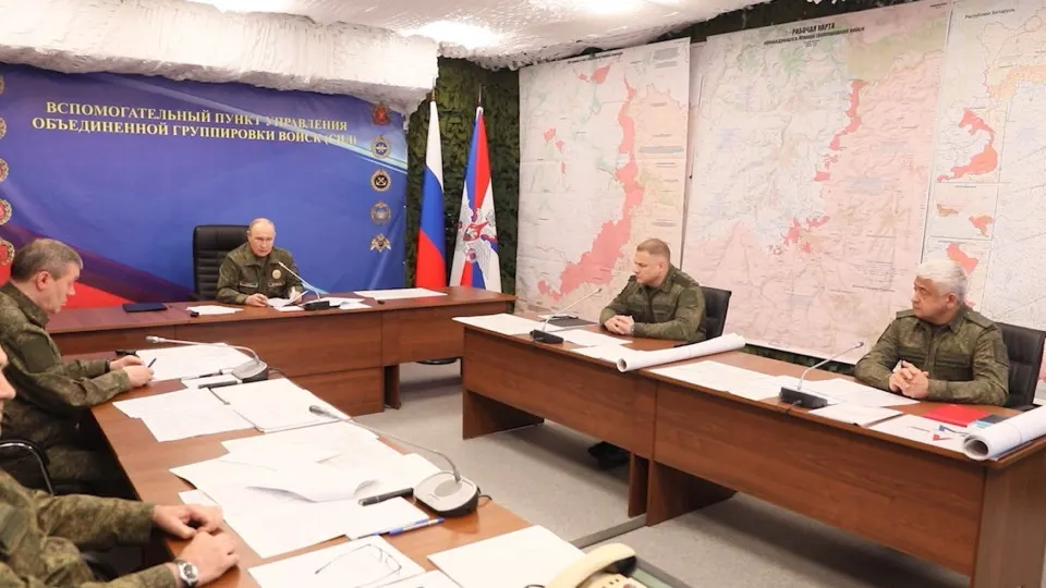 На совещании с военными он назвал некоторые страны «подстрекателями», потребовал проверить их участие в боевых действиях для возможных ответных решений и распорядился продолжать массированные удары по украинской инфраструктуре.