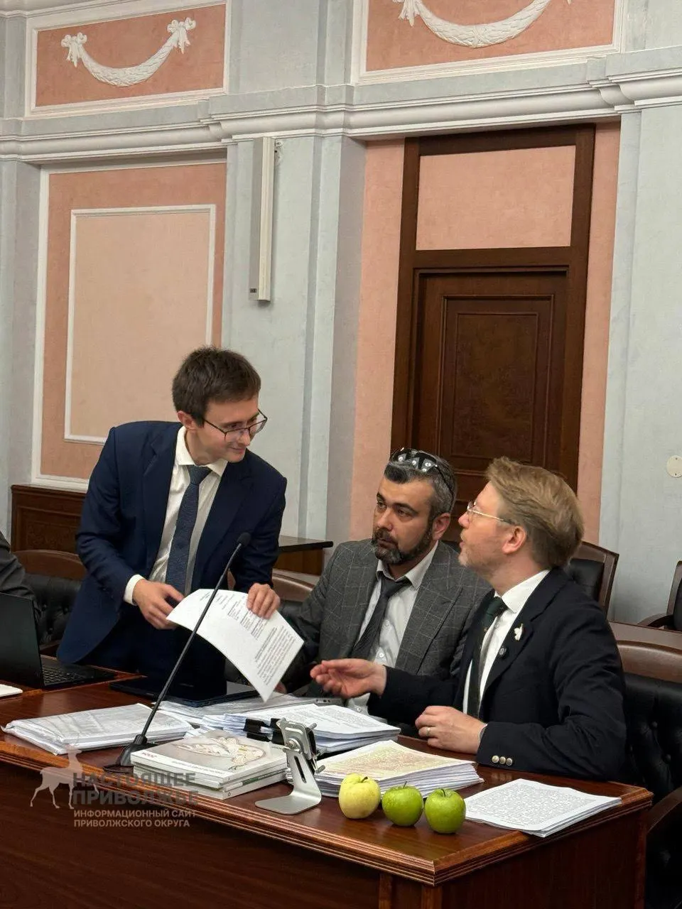 Суд поддержал часть доводов о нарушении авторских прав и иностранных пожертвованиях в кампанию; обвинения в экстремизме отклонены.