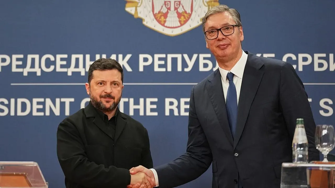 После спорного вопроса журналиста к президенту Украины о том, как Европа может помочь увеличить число погибших российских военнослужащих, во избежание дальнейших инцидентов власти заявили о недопустимости высказывания и возбудили дело против журналиста.