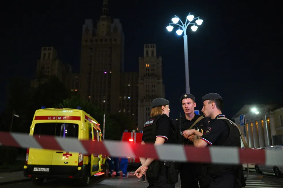 Во время инцидента в московском ресторане Balzi Rossi погибли люди, есть раненые; расследование ведётся как предполагаемое уголовное преступление с признаками теракта.