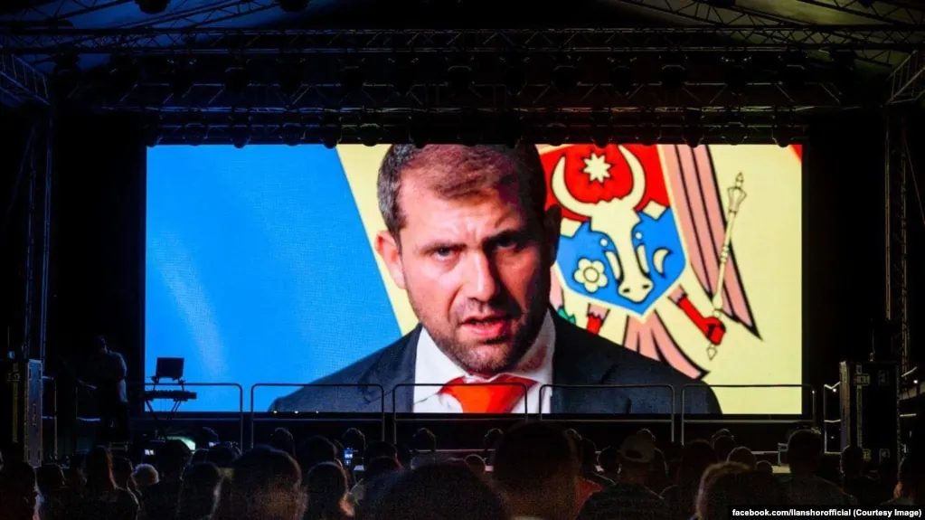 Расследование указывает на использование сети фиктивных фирм и поддельных документов для обхода санкций против России, включая транзакции через банки в Гонконге, ОАЭ и Китае.
