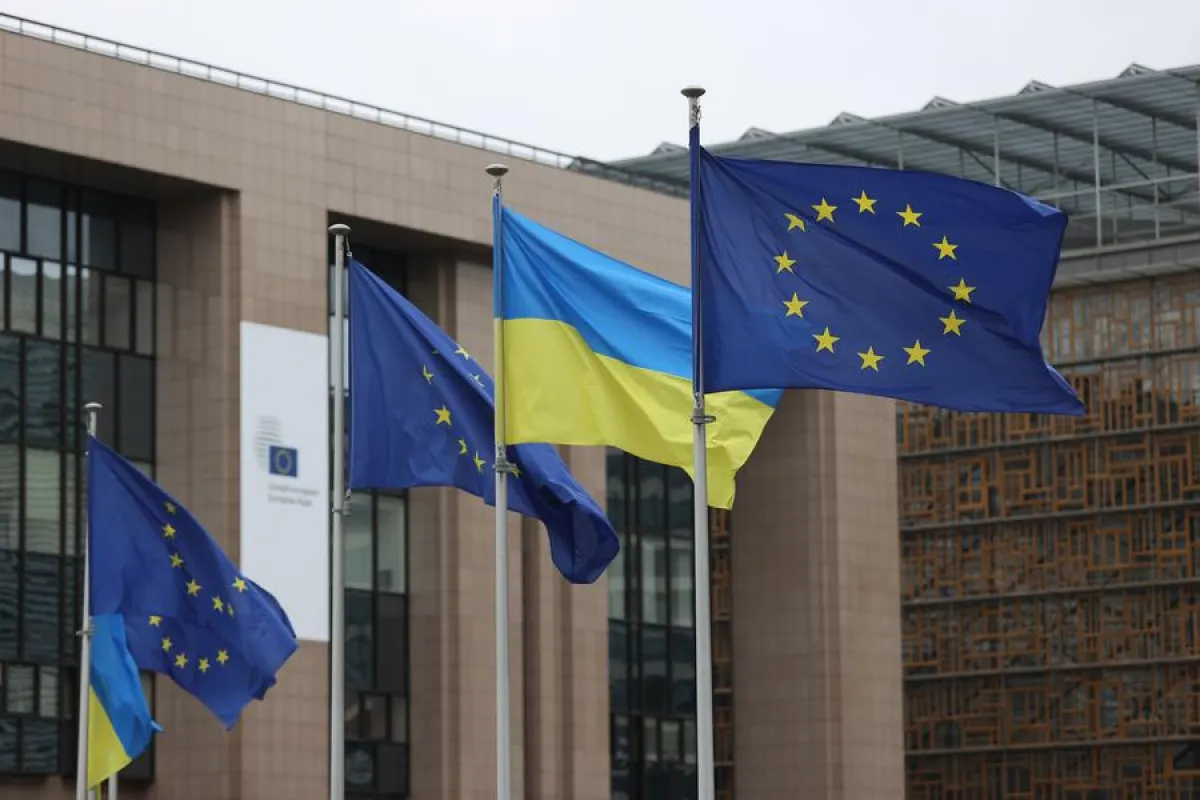 Председатель Европейского совета Антониу Кошта сообщил о продвижении Евросоюза в реализации стратегии по поддержке Украины и усилению давления на Россию, основанной на двух ключевых направлениях.