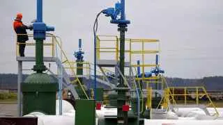 Прокачка нефти по украинскому сегменту нефтепровода «Дружба» в сторону Венгрии и Словакии возобновляется после завершения ремонтных работ и снятия режима форс-мажора.
