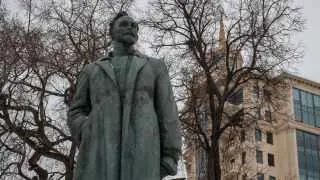 Президент Владимир Путин подписал указ о присвоении Академии ФСБ имени Феликса Дзержинского, основателя ВЧК и организатора красного террора. Решение подано как признание заслуг ведомства и «выдающегося вклада» Дзержинского в обеспечение государственной безопасности.