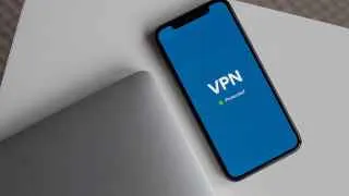 Участники рынка VPN ожидают скорого запрета оплаты их услуг с российских карт и усиления зачистки серверов в России из‑за готовящихся законодательных изменений.
