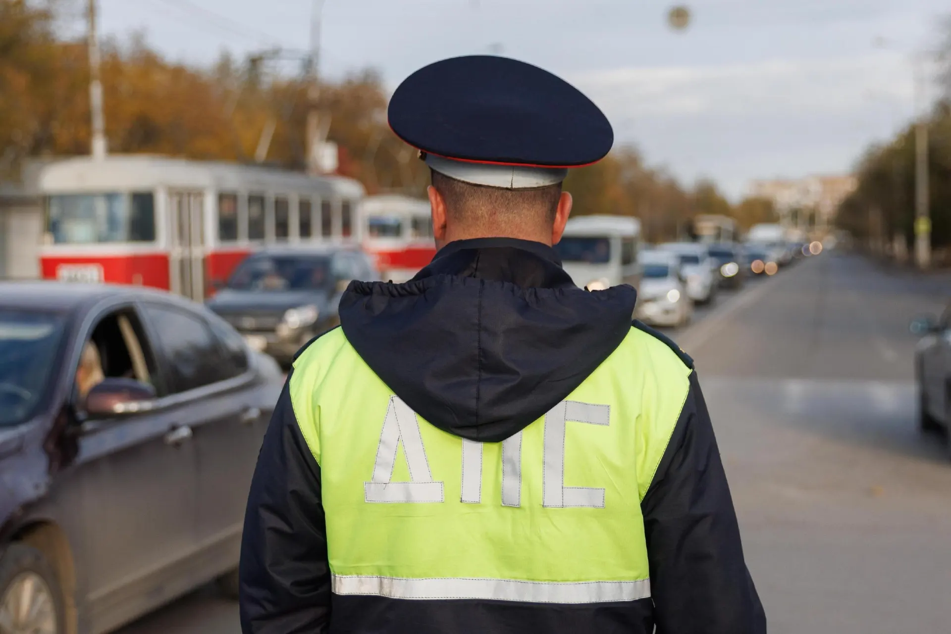 Суд назначил мужчине пять лет лишения свободы за два угона и вождение в состоянии опьянения. Каждый угон был быстро пресечён полицией.