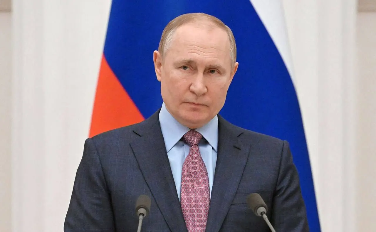 Президент заявил, что замена низкоквалифицированных работников искусственным интеллектом — необратимый и неизбежный процесс, который затронет сотрудников младшего звена.