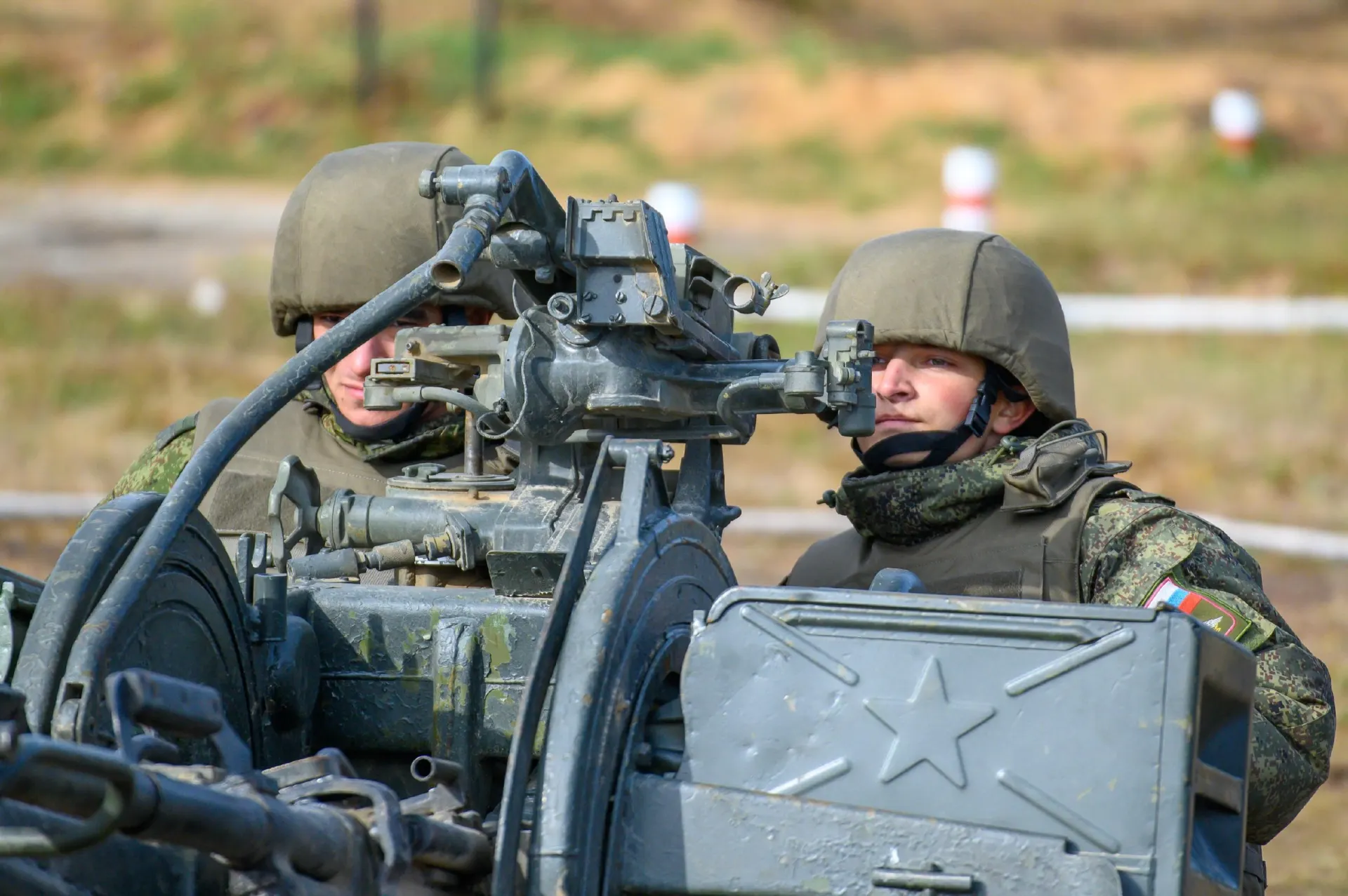 Утром силы ПВО сбили несколько беспилотников над Рязанской областью, сообщил Малков.