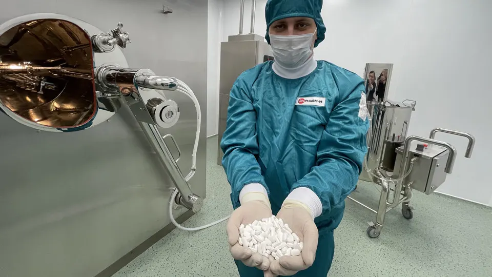 Из‑за роста дефицита федерального бюджета государство будет компенсировать лишь третью фазу клинических исследований для прорывных препаратов и ограничит поддержку суммой до 2,5 млрд рублей на препарат.