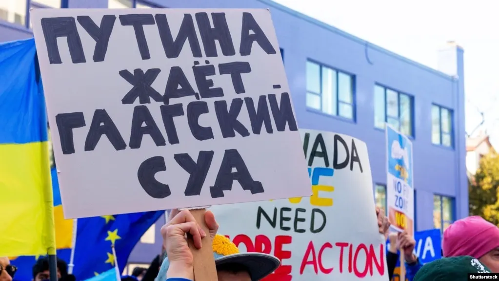 Комитет министров Совета Европы поддержал Расширенное частичное соглашение о руководящем комитете Специального трибунала по агрессии против Украины; 36 государств и ЕС намерены присоединиться, Нидерланды согласились принять первоначальную фазу в Гааге.