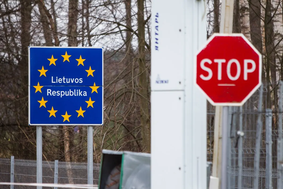 Транзит в Калининградскую область осложняют санкции, завышенные тарифы и избыточные контрольные процедуры. Дипломатам удаётся решать лишь отдельные вопросы, тогда как системного выхода на данный момент нет, заявил посол по особым поручениям МИД РФ.