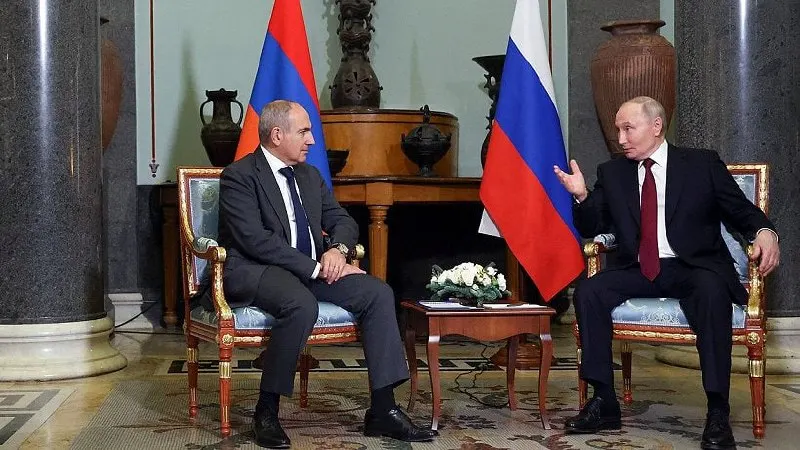 Российский и армянский лидеры обсудили результаты заседания Высшего евразийского экономического совета и вопросы участия Армении в ЕАЭС.