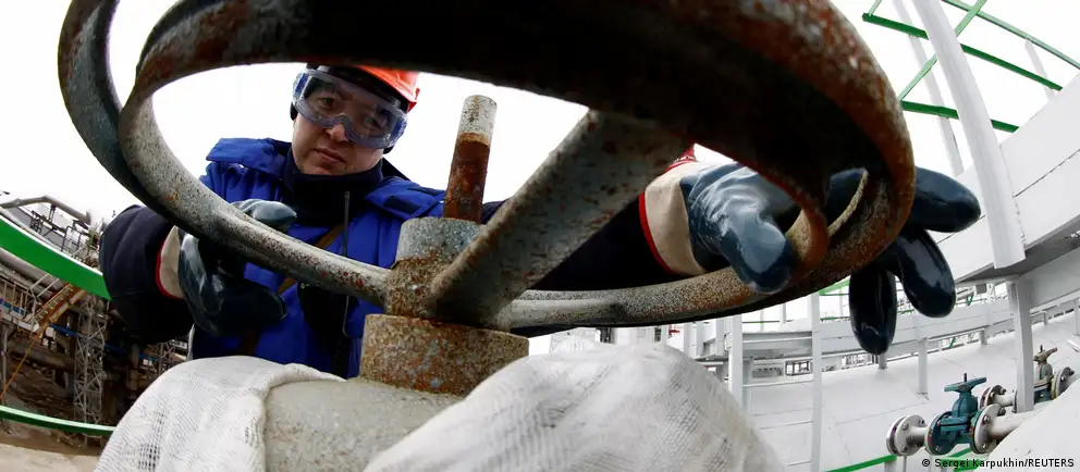 Утром 25 июня беспилотники нанесли удары по уфимскому нефтеперерабатывающему комплексу: пострадали установки на двух заводах, власти подтверждают возгорания и повреждения.