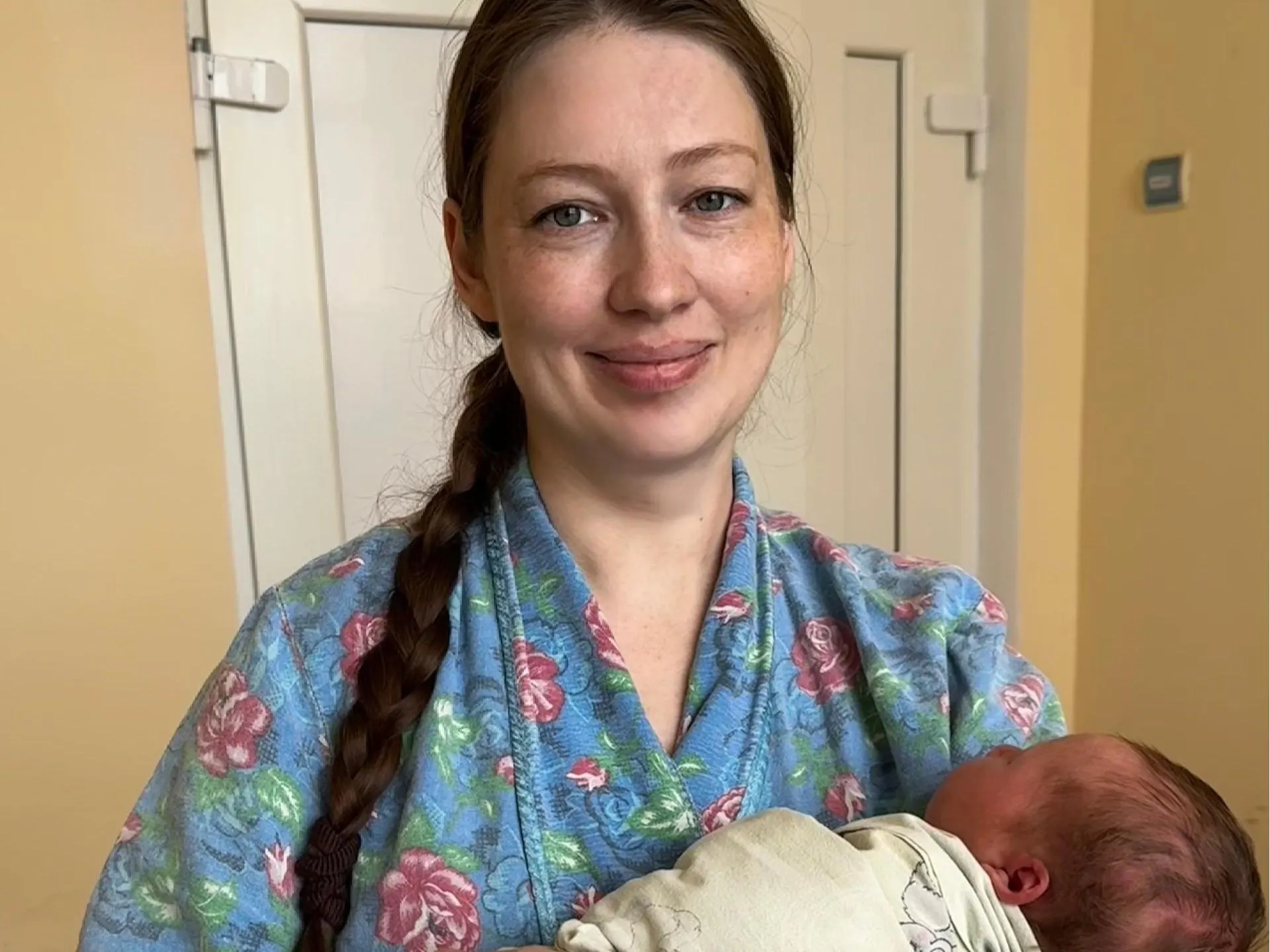 В рязанском роддоме женщина с редким резус‑фактором родила восьмого ребёнка; интенсивная терапия не понадобилась.
