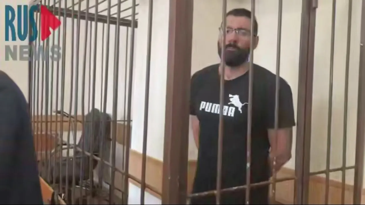 Прокурор потребовал для бывшего главного редактора местного издания 3 года и 2 месяца колонии общего режима по делу о финансировании запрещённой организации; в материалах дела фигурируют переводы, переписка и признание вины.