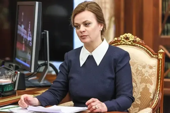 Президент подписал указ о включении Анны Цивилевой в президиум Совета по стратегическому развитию и национальным проектам. Ранее фонду «Защитники Отечества» были расширены полномочия по поддержке новых категорий ветеранов; по данным расследования, Цивилева состоит в родстве с президентом и замужем за бывшим губернатором Кемеровской области.