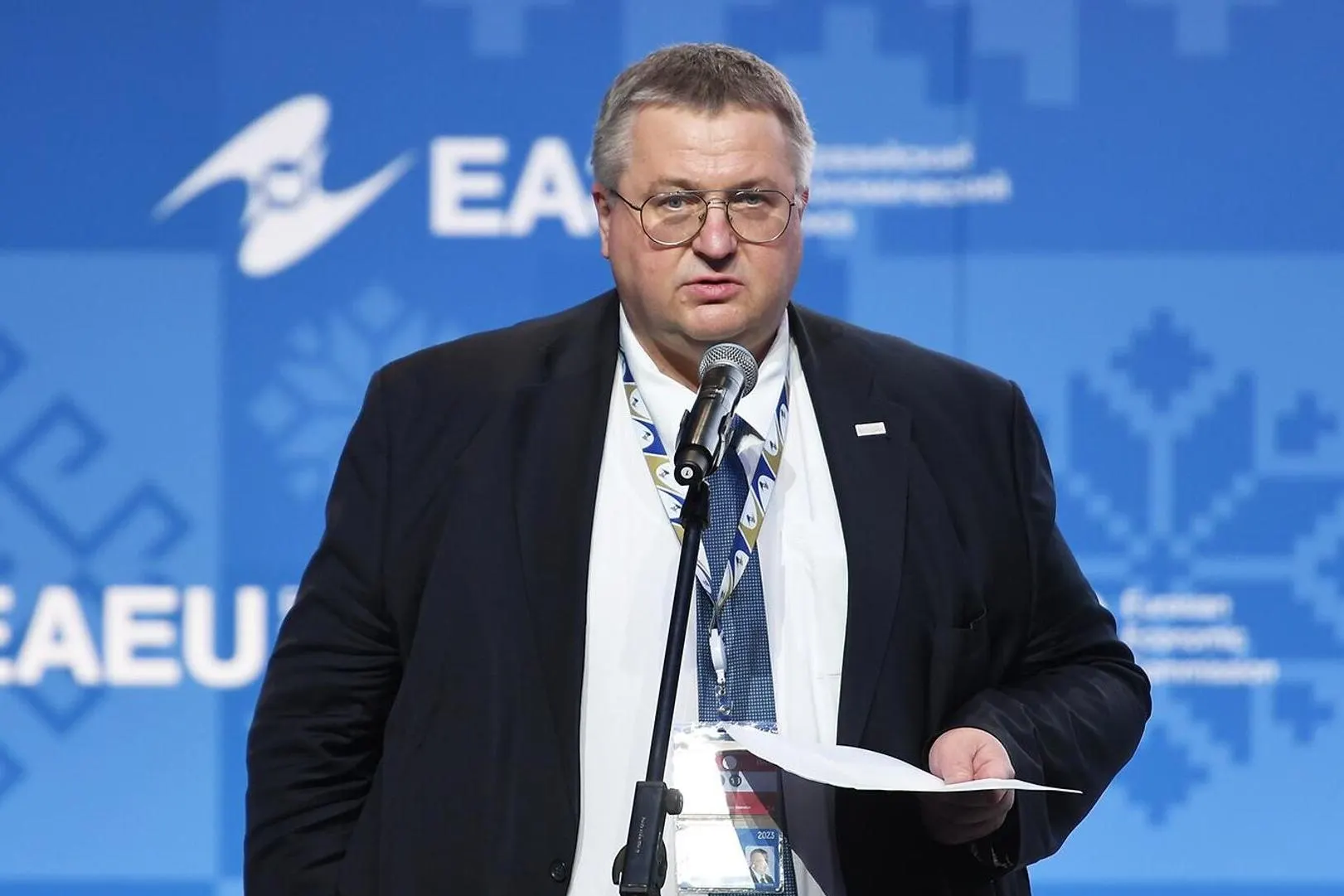 Россия и страны Евразийского экономического союза намерены к декабрю оценить правовые и практические последствия приостановки членства Армении в ЕАЭС на фоне напряжения в отношениях и предстоящих выборов в Ереване.