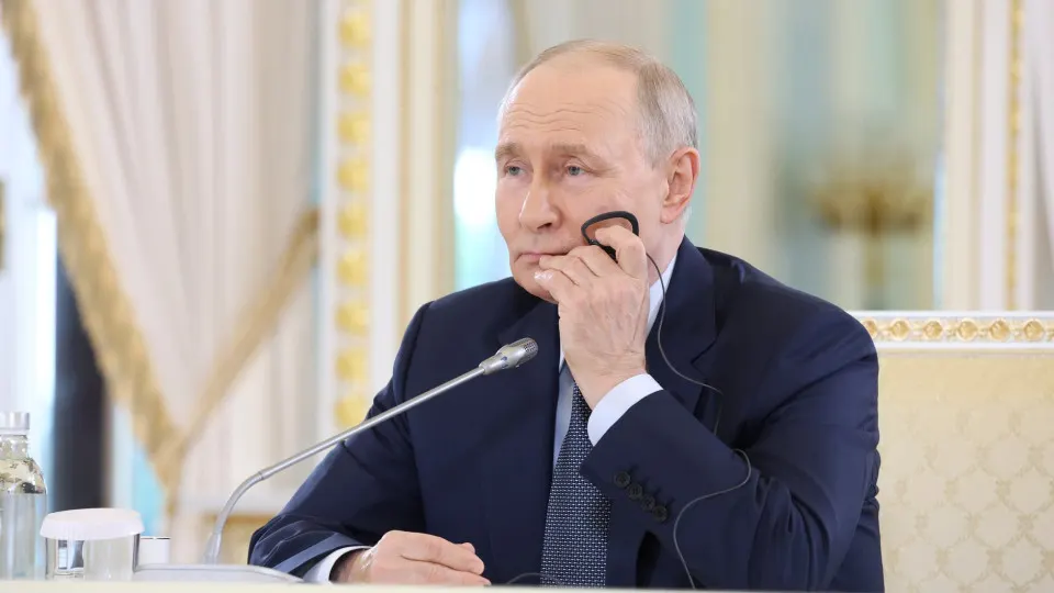 На ПМЭФ президент заявил о наработках в противовоздушной обороне и намерении их развивать и передавать партнёрам. В мае зафиксирован рекорд атак на российские НПЗ и сопутствующую логистику, что снизило загрузку перерабатывающих мощностей.
