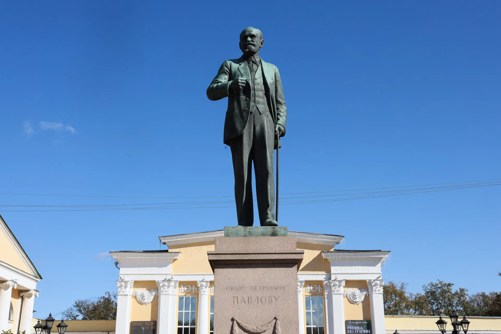 Ожидается тепло до +33°C. По области действуют два погодных предупреждения — повышен риск лесных и степных пожаров.