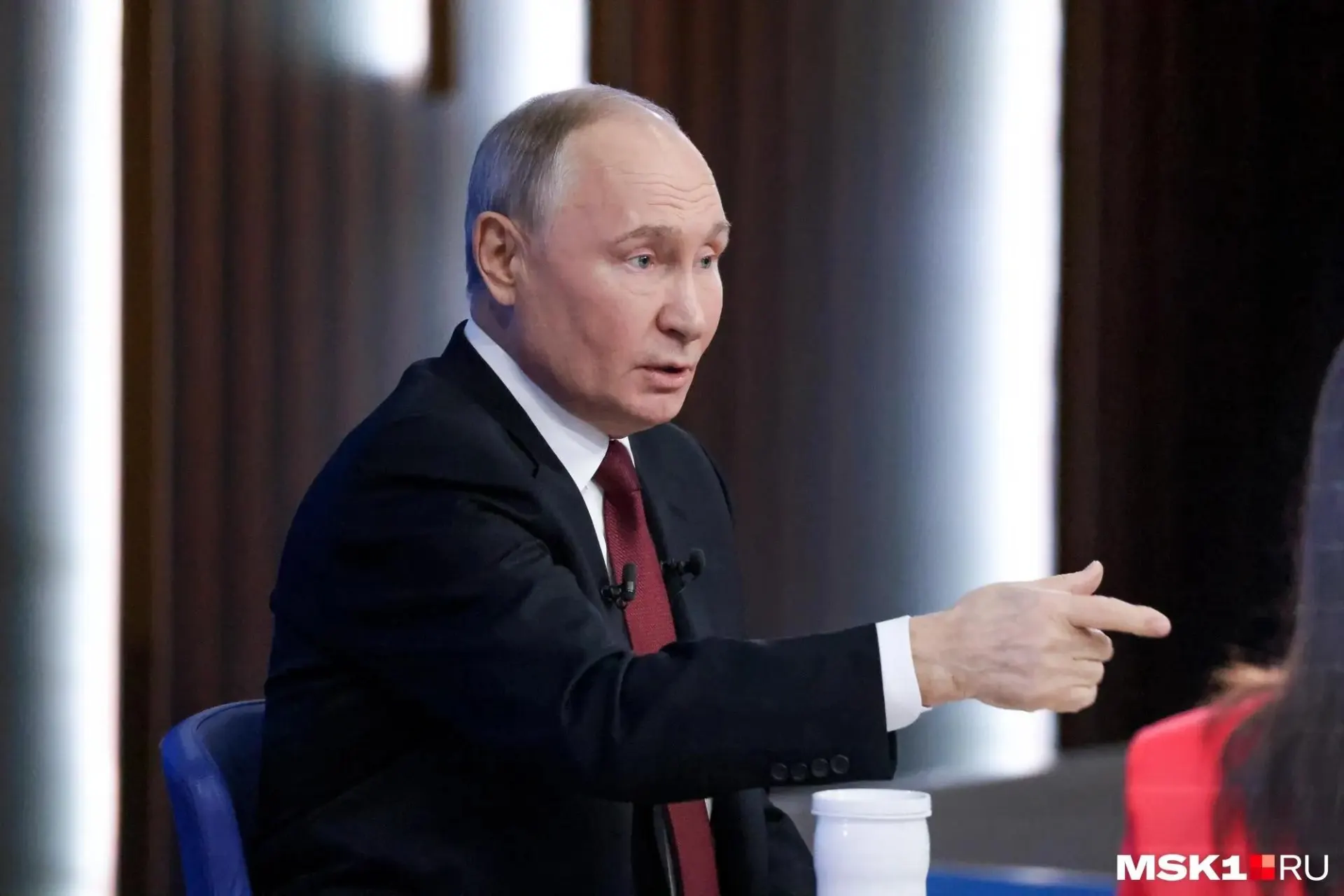 Президент отчитался о ходе операций в зоне СВО и мерах по обеспечению топливом, отметив, что при необходимости удары по Украине могут быть усилены.