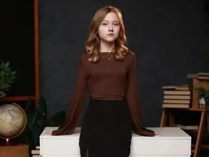 Мария Карпухина из школы №28 сдала химию и биологию на 100 баллов каждый — в сумме 200 баллов. Ранее она признавалась, что долго не понимала химию и на пробных тестах показывала плохие результаты.