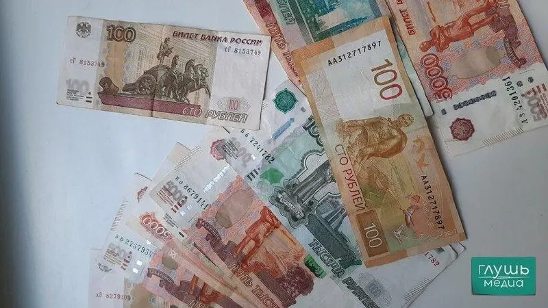Регулятор предлагает увеличить лимиты по выдаче наличных займов: до 100 тысяч рублей для МФО и до 200 тысяч рублей для ломбардов, суточный лимит — до двух миллионов рублей.