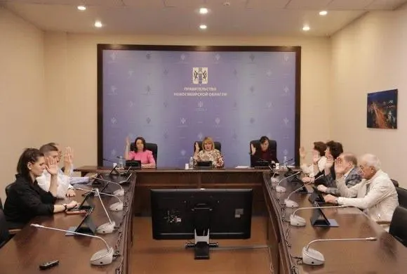 Сводка новостей о подготовке к выборам в Госдуму: региональные примеры агитации, внедрения ДЭГ и реакции властей.
