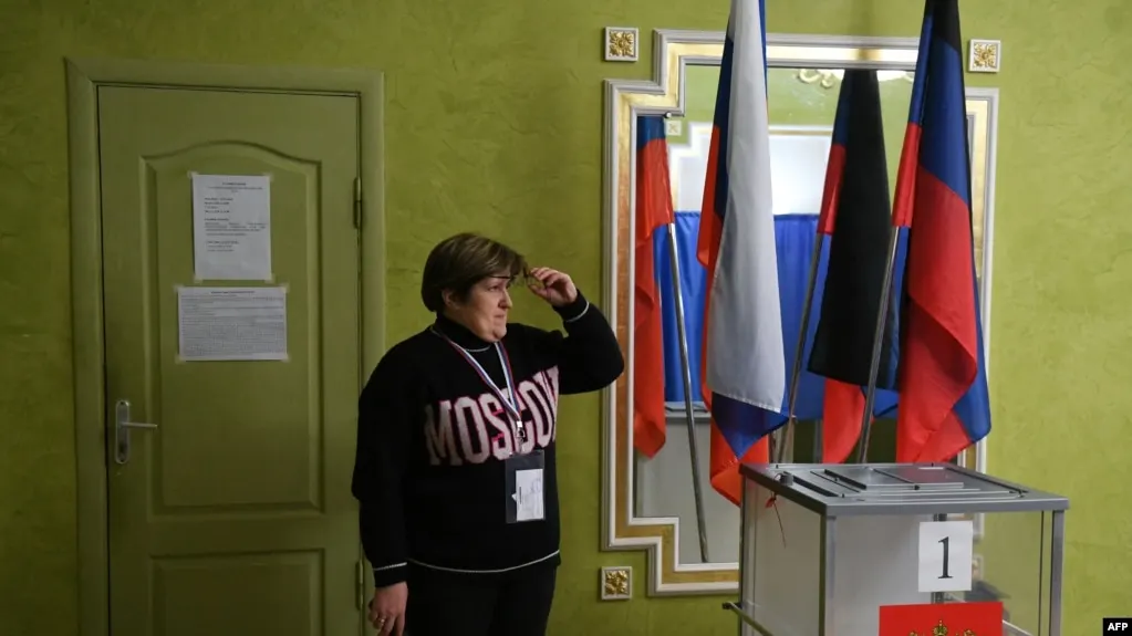 В нескольких регионах зафиксированы случаи давления на госслужащих: требуют регистрацию на ДЭГ, смену избирательного участка и голосование за конкретных кандидатов.