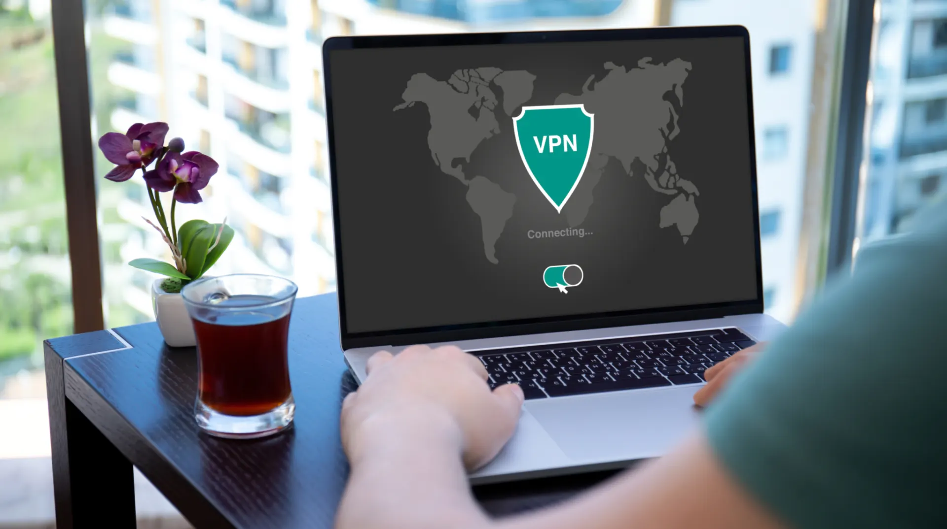 За последнюю неделю несколько VPN-сервисов сообщили о блокировках, Роскомнадзор ограничил зарубежные локации и IP-блокировку серверов; эксперты ожидают продолжения мер в ближайшее время.