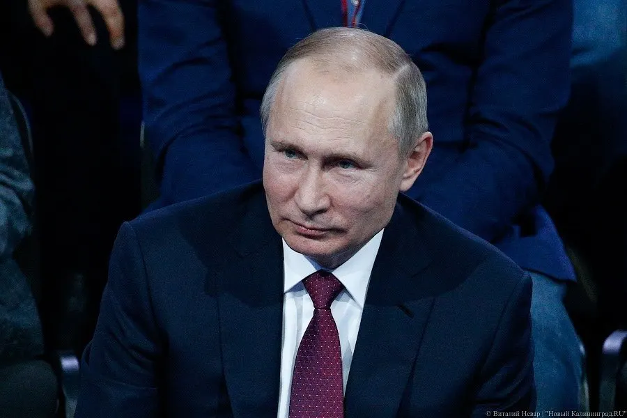 Президент поручил внедрить единую систему независимой оценки условий оказания услуг в социальной сфере с использованием Госуслуг; доклад о выполнении поручения — до 1 февраля 2027 года.