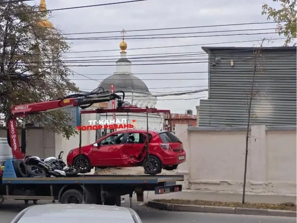 ДТП произошло возле Центрального рынка в Рязани.